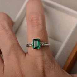 Chowtushkoni Dyuti Women's Ring